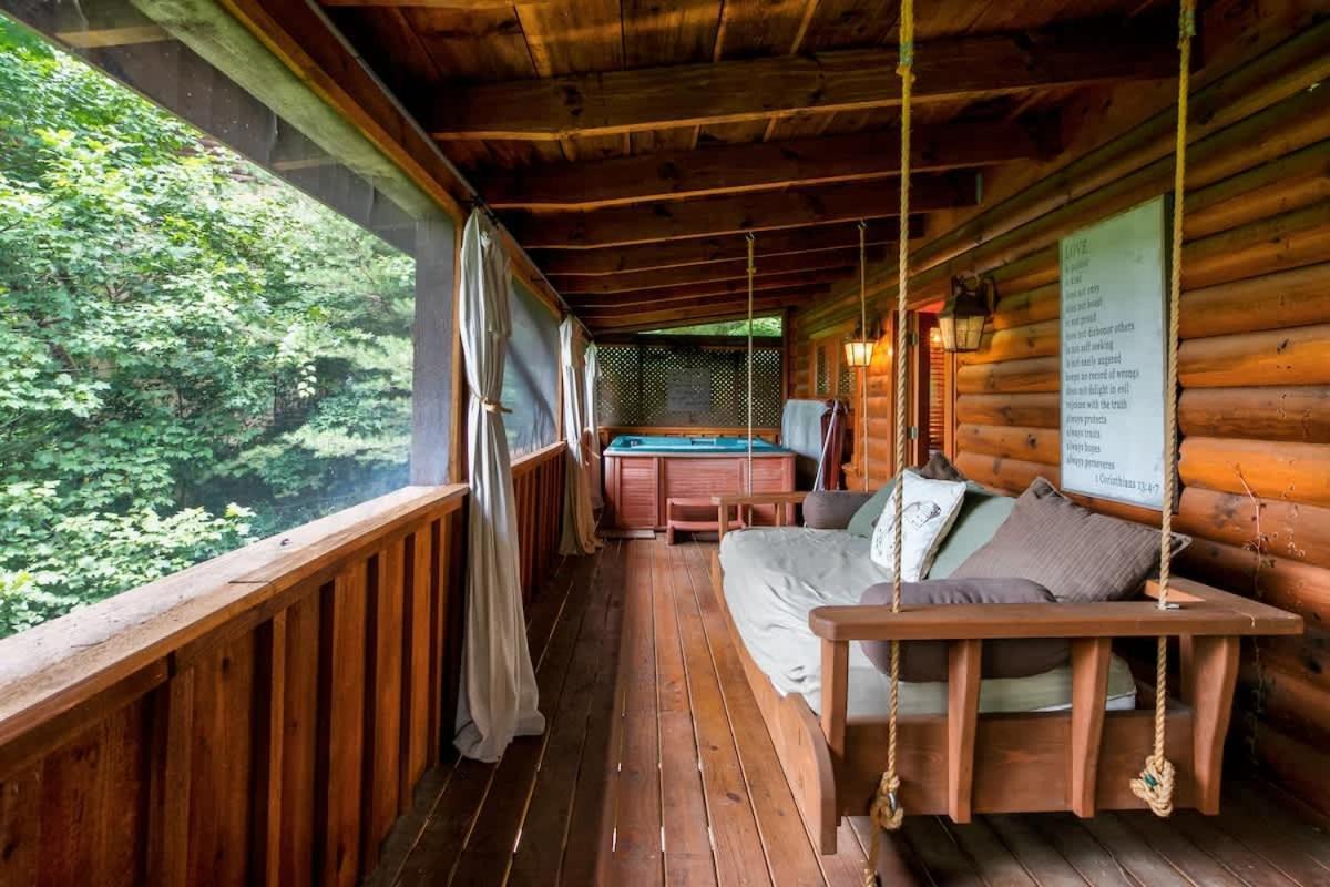 Nice View Fireplace, Hot Tub, Porch Bed, Private Sevierville Luaran gambar