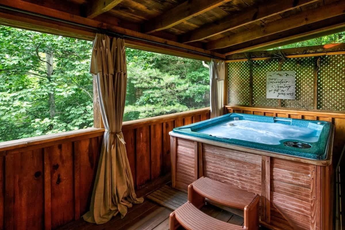 Nice View Fireplace, Hot Tub, Porch Bed, Private Sevierville Luaran gambar